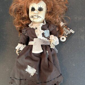 Haunted Hannah Halloween Prop Spooky Talking Doll 15” x 7” x 4” NWT(147)